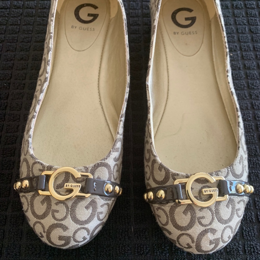 Guess shoes size 8 medical